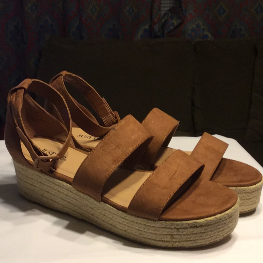 Sz 12 sandals by Just Fab! Beautiful! 🌟